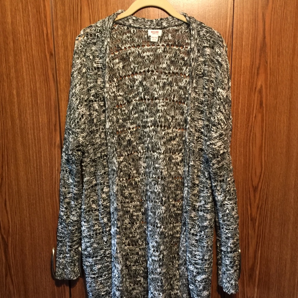 Mossimo long sweater 2XL.  BLACK AND GRAY
